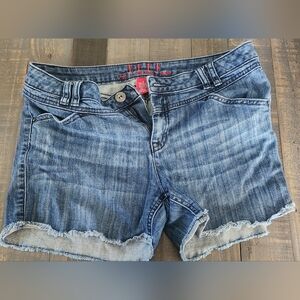 Elle jean shorts size 8